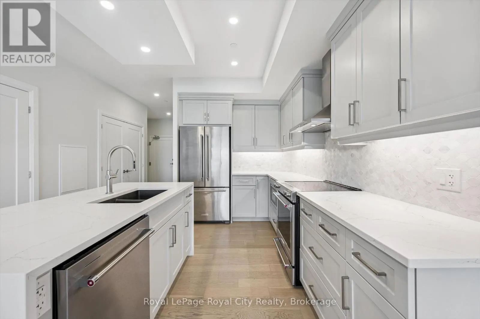 1007 - 71 WYNDHAM STREET S, #1007