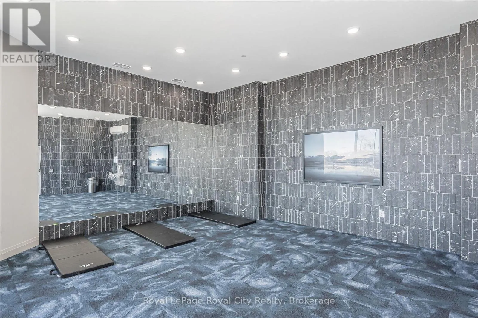 1007 - 71 WYNDHAM STREET S, #1007