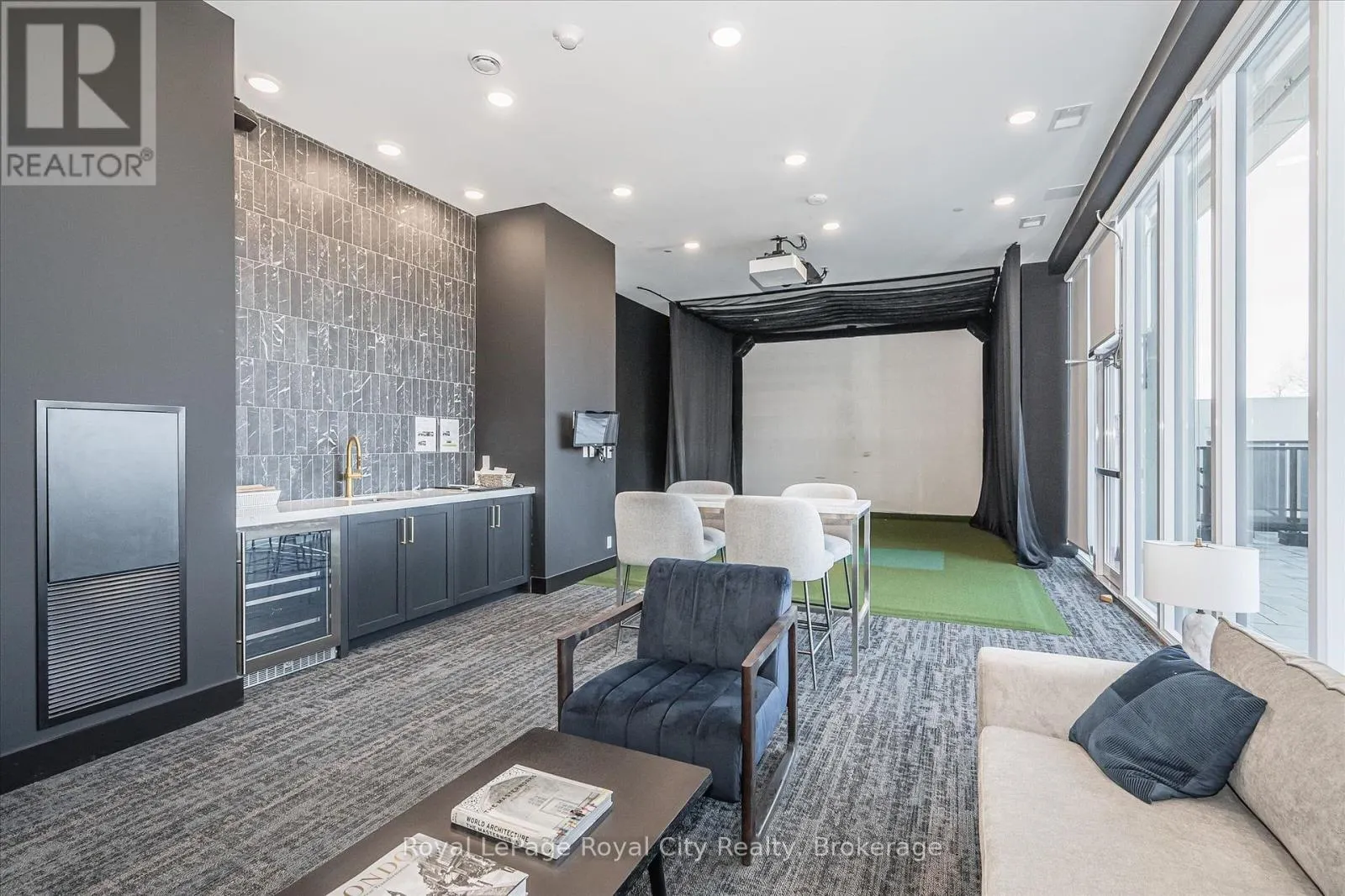 1007 - 71 WYNDHAM STREET S, #1007