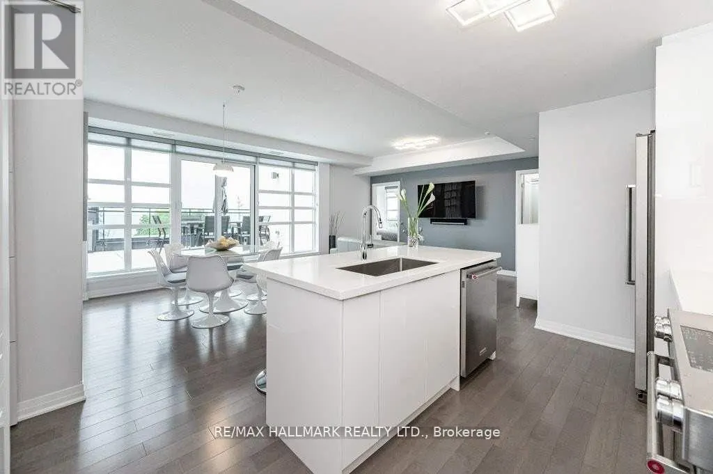 409 - 10 CONCORD PLACE