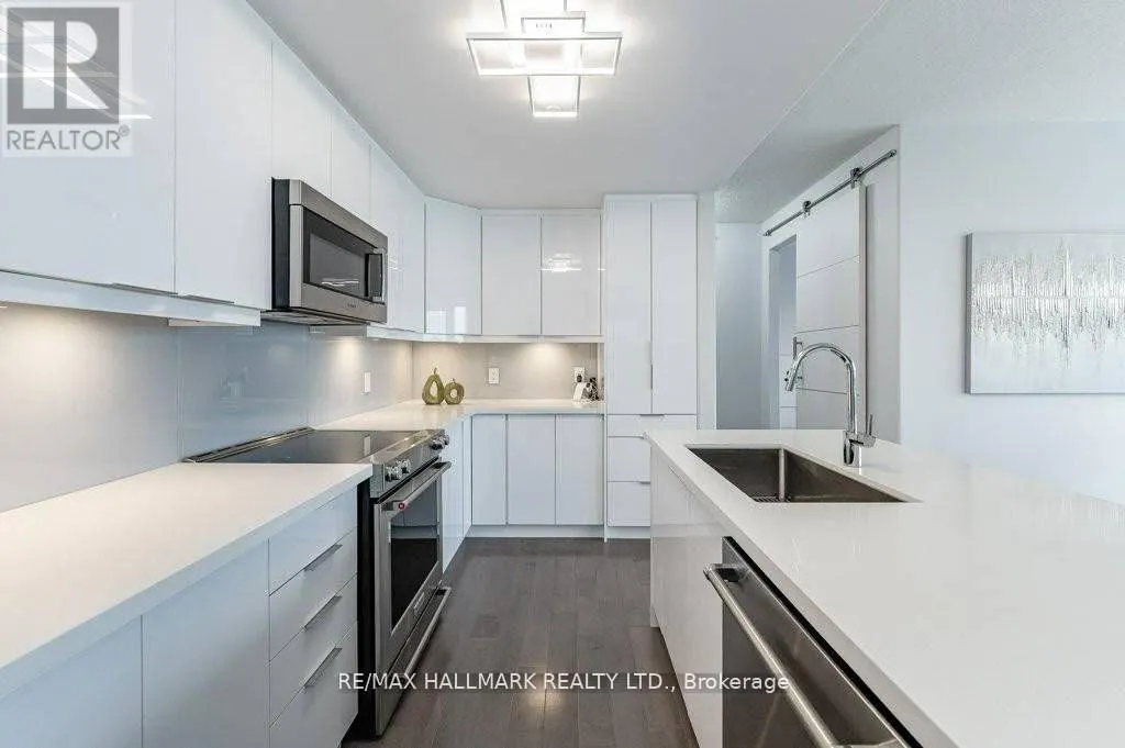 409 - 10 CONCORD PLACE