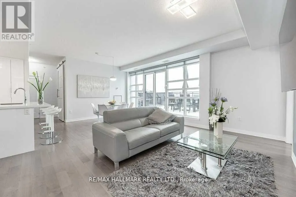 409 - 10 CONCORD PLACE