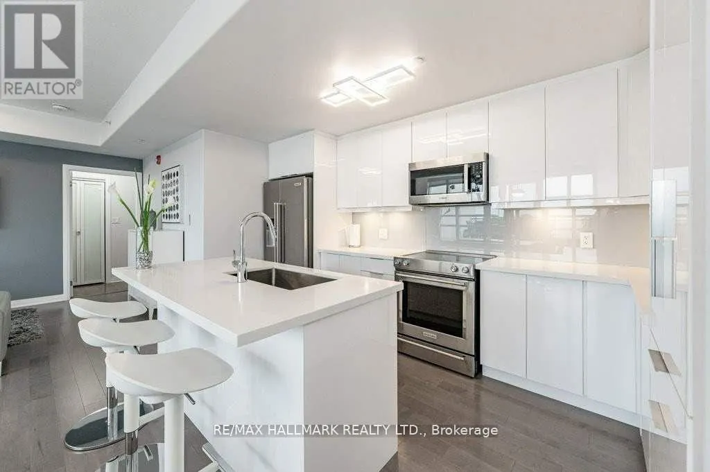 409 - 10 CONCORD PLACE