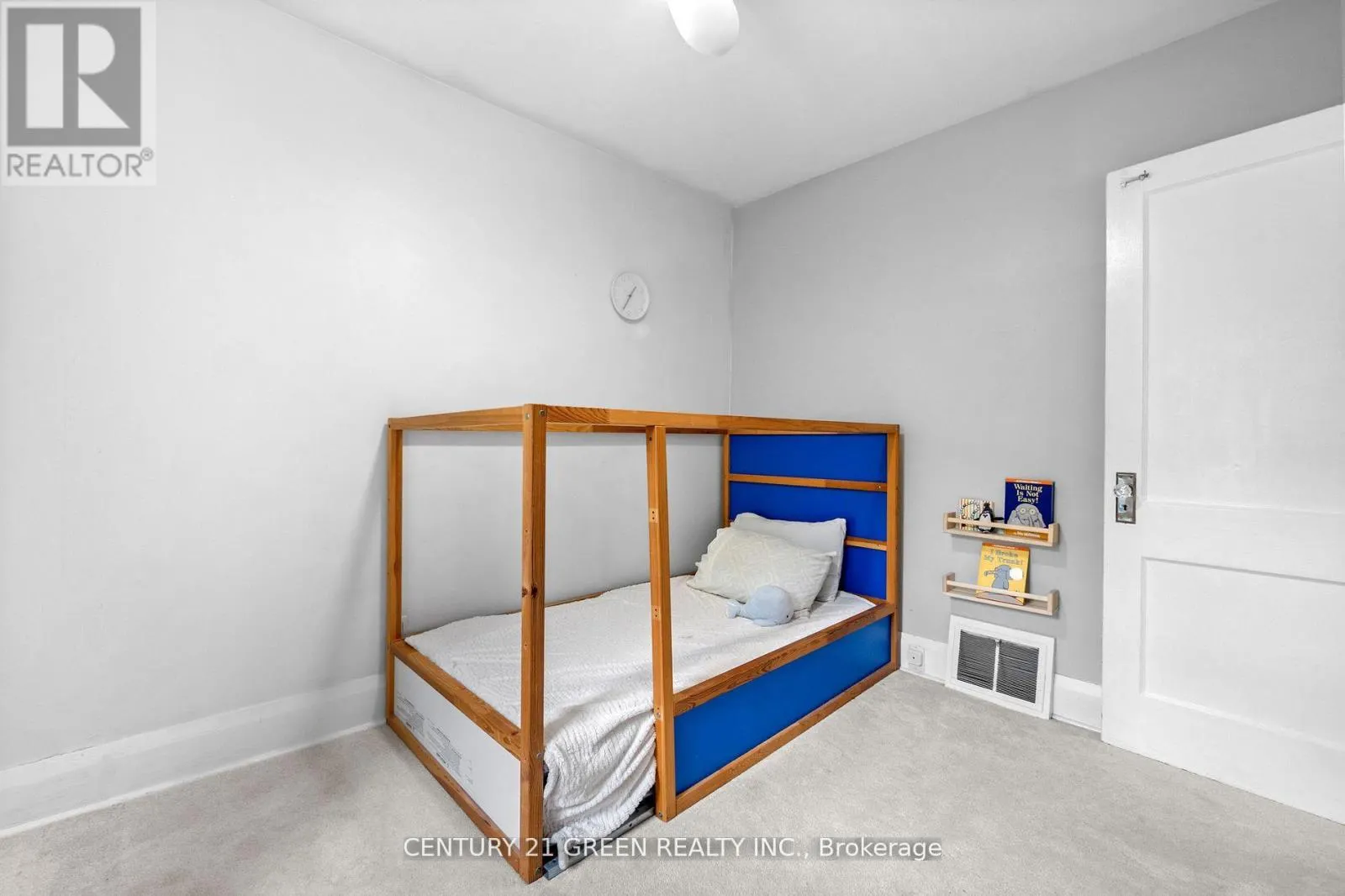 50 ELGIN STREET S