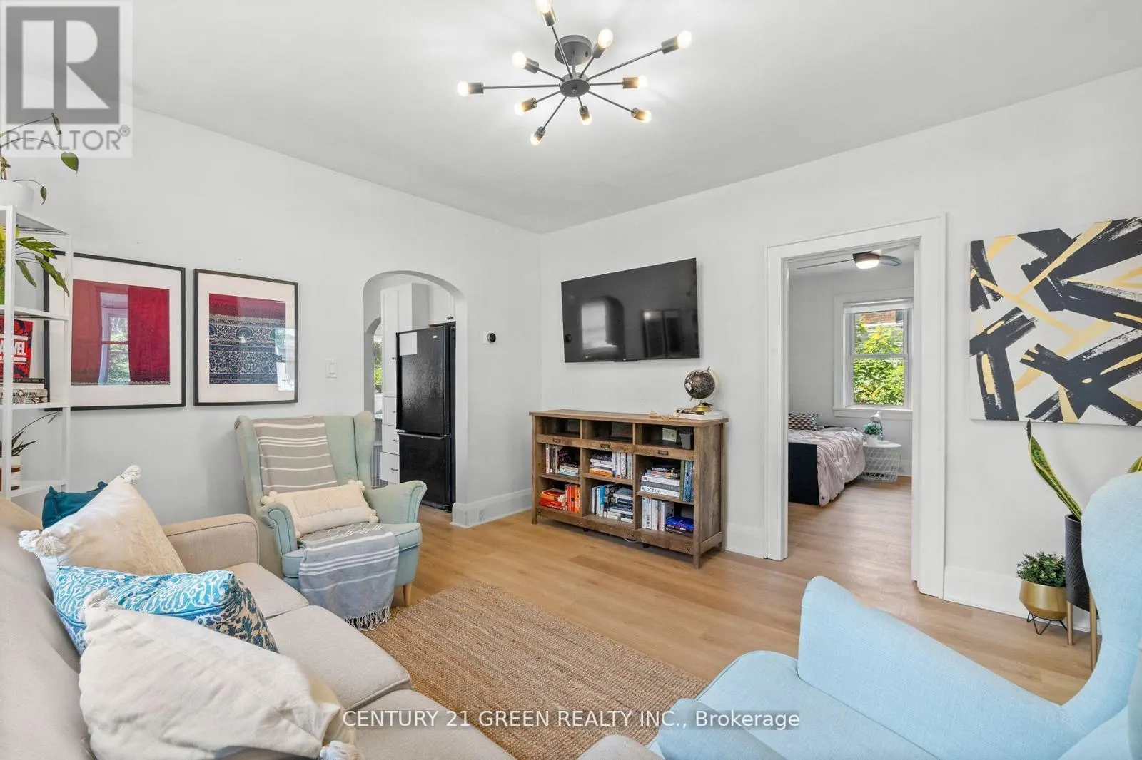 50 ELGIN STREET S