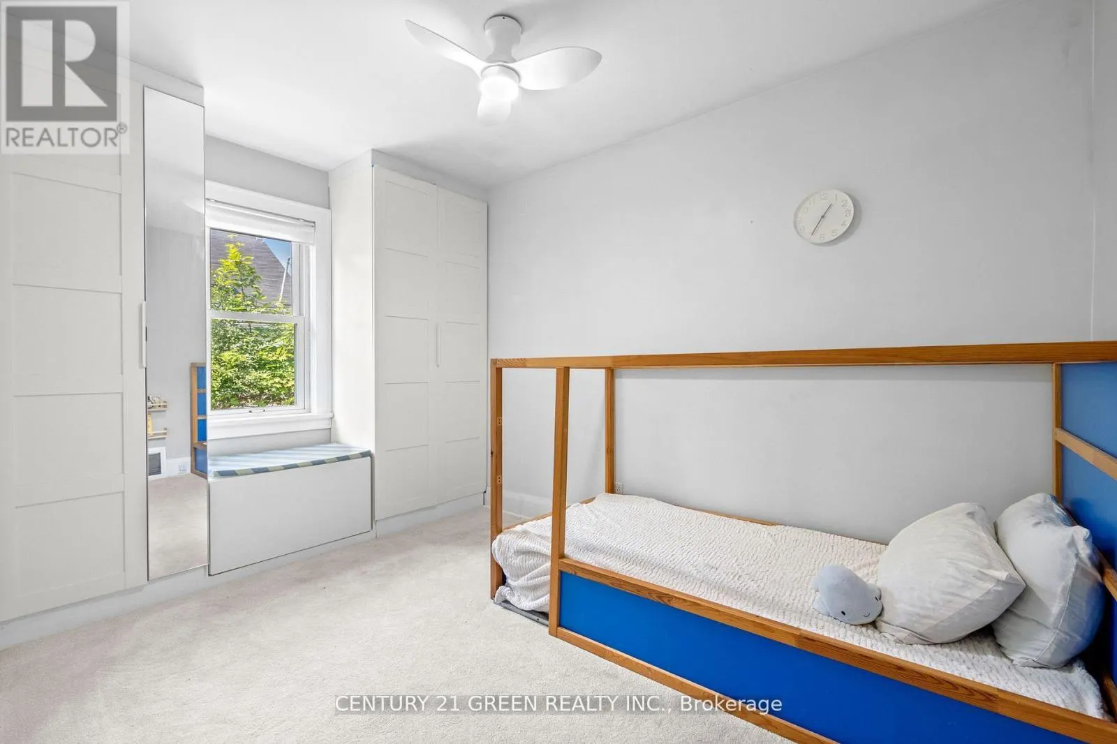 50 ELGIN STREET S