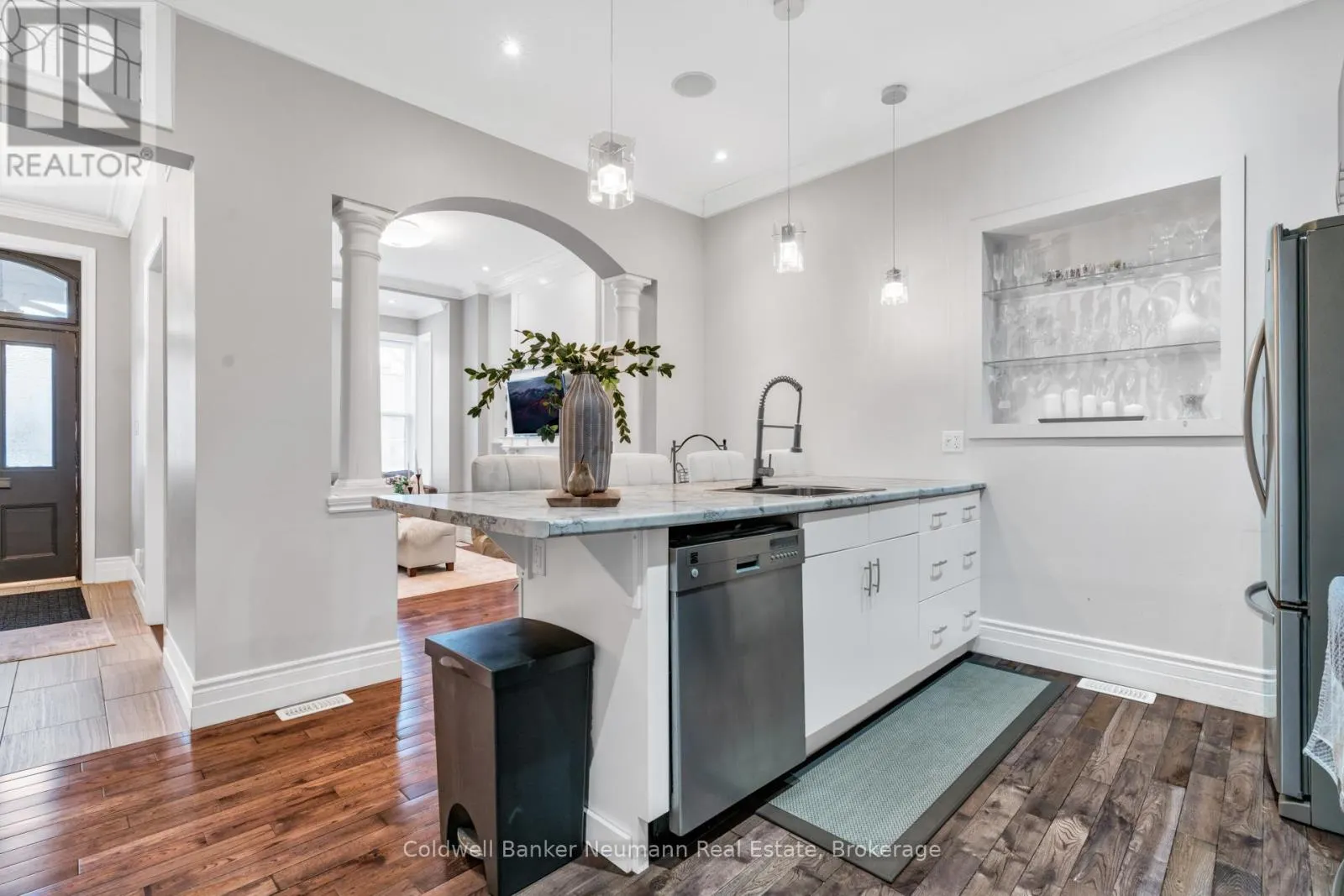 394 WOOLWICH STREET