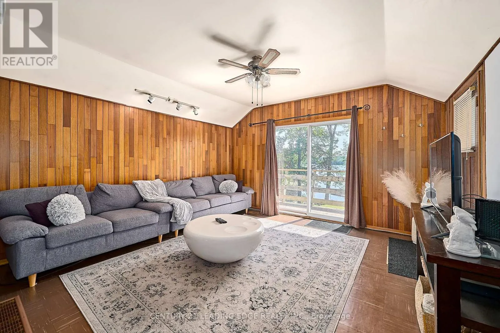 225 ARNOTT DRIVE