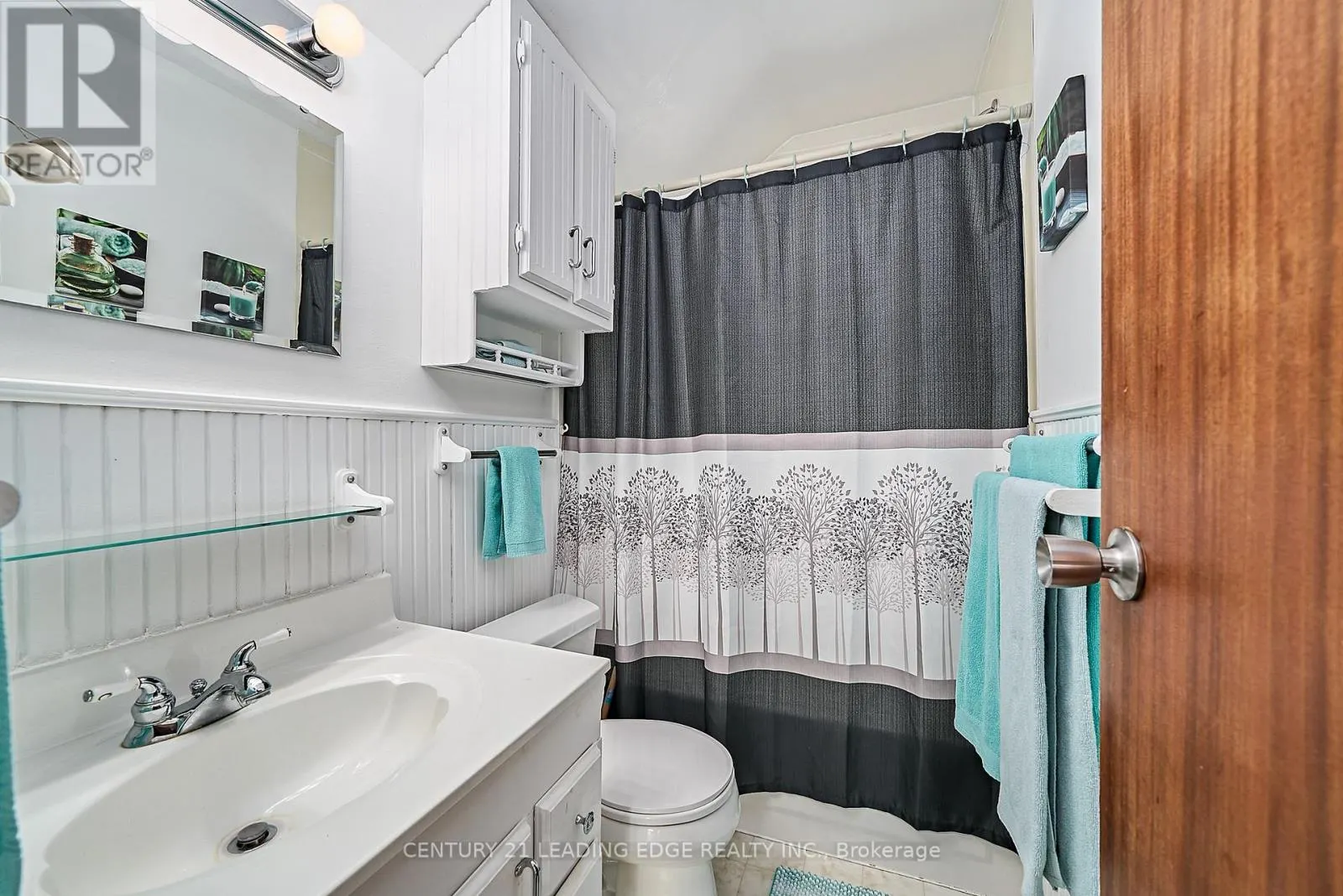 225 ARNOTT DRIVE