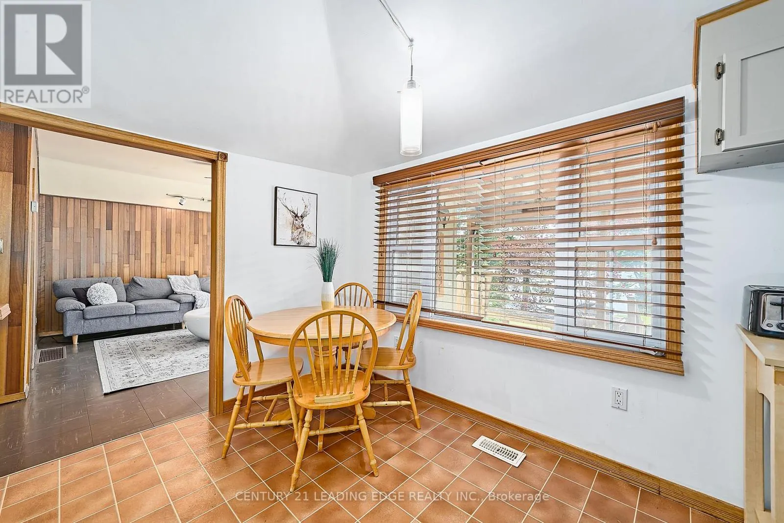 225 ARNOTT DRIVE