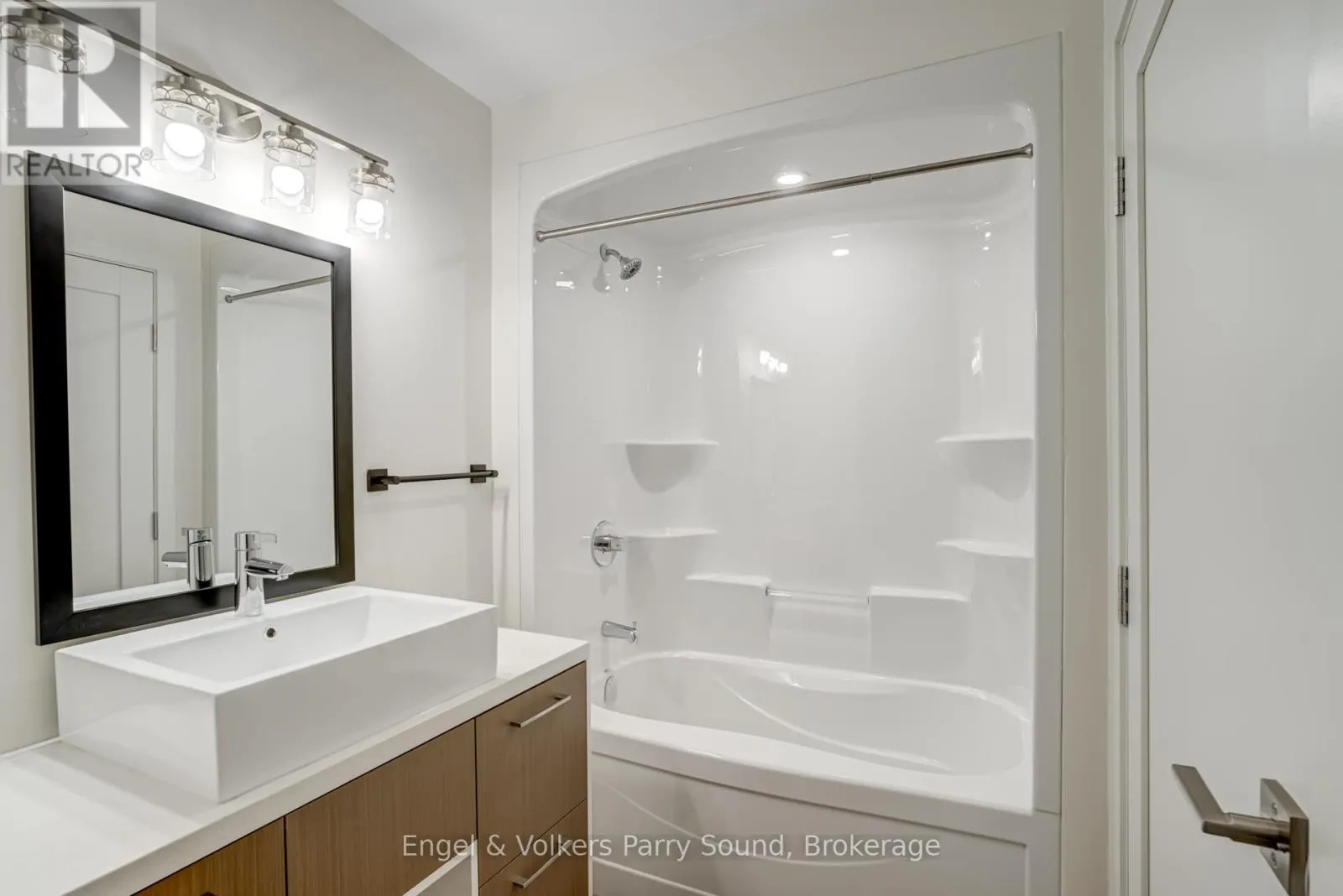 201 - 51 GEORGE STREET, #201