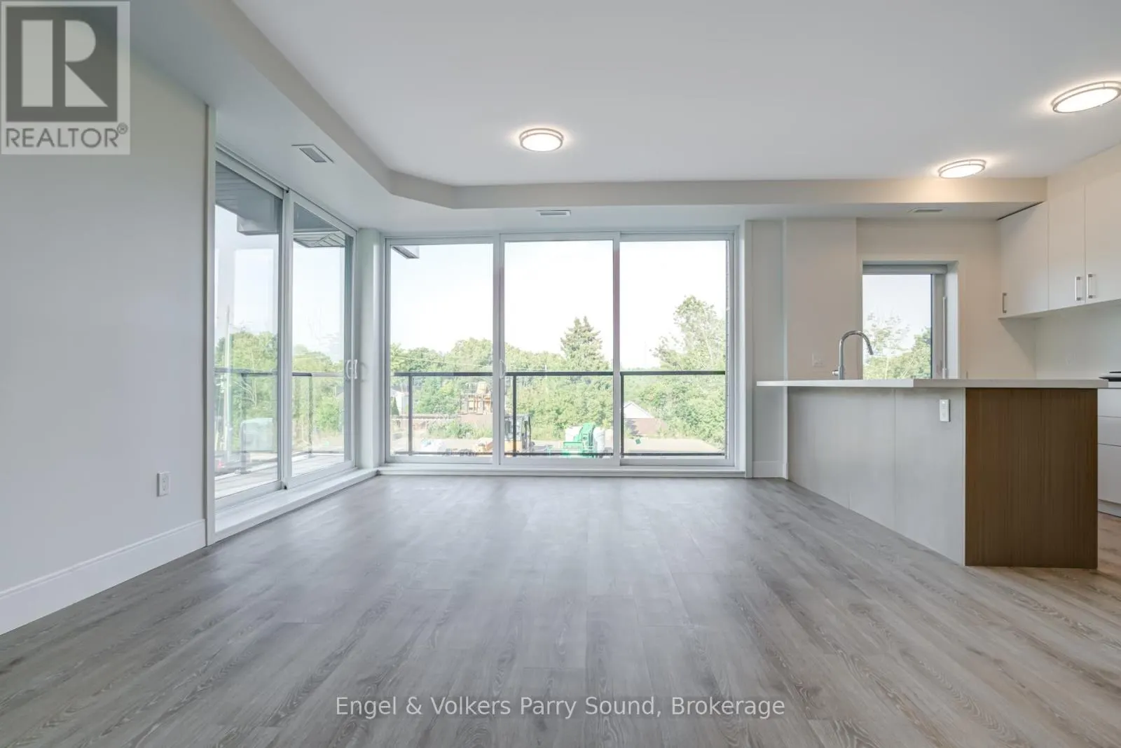 201 - 51 GEORGE STREET, #201