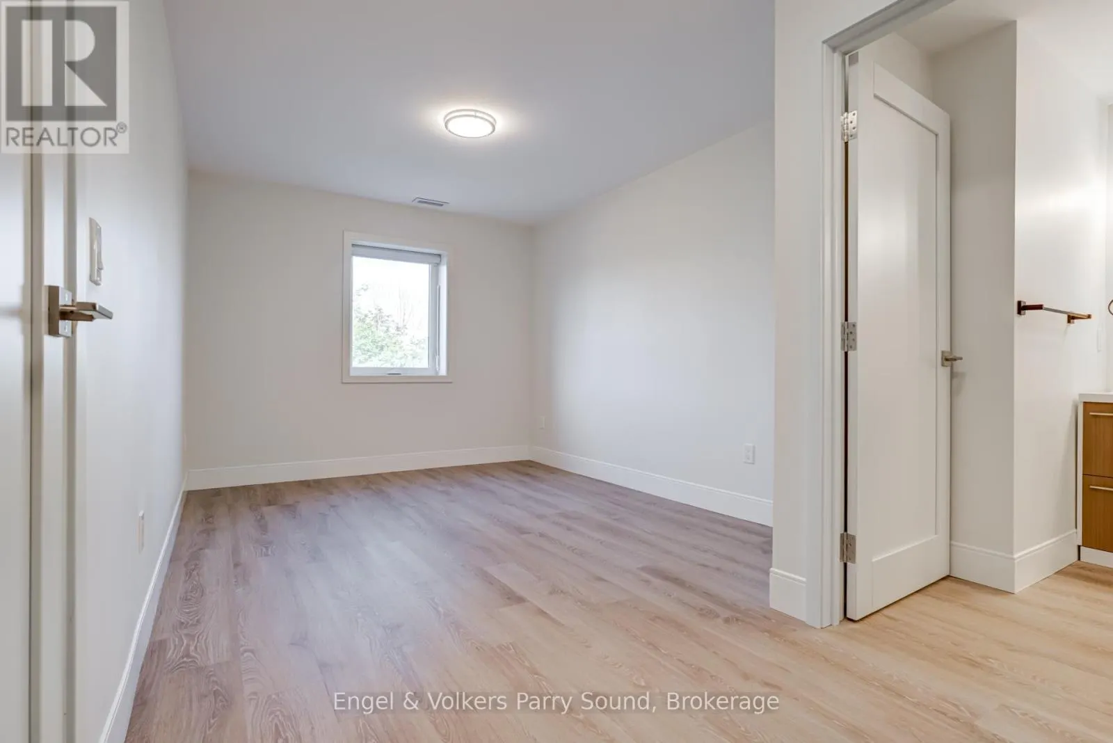 201 - 51 GEORGE STREET, #201