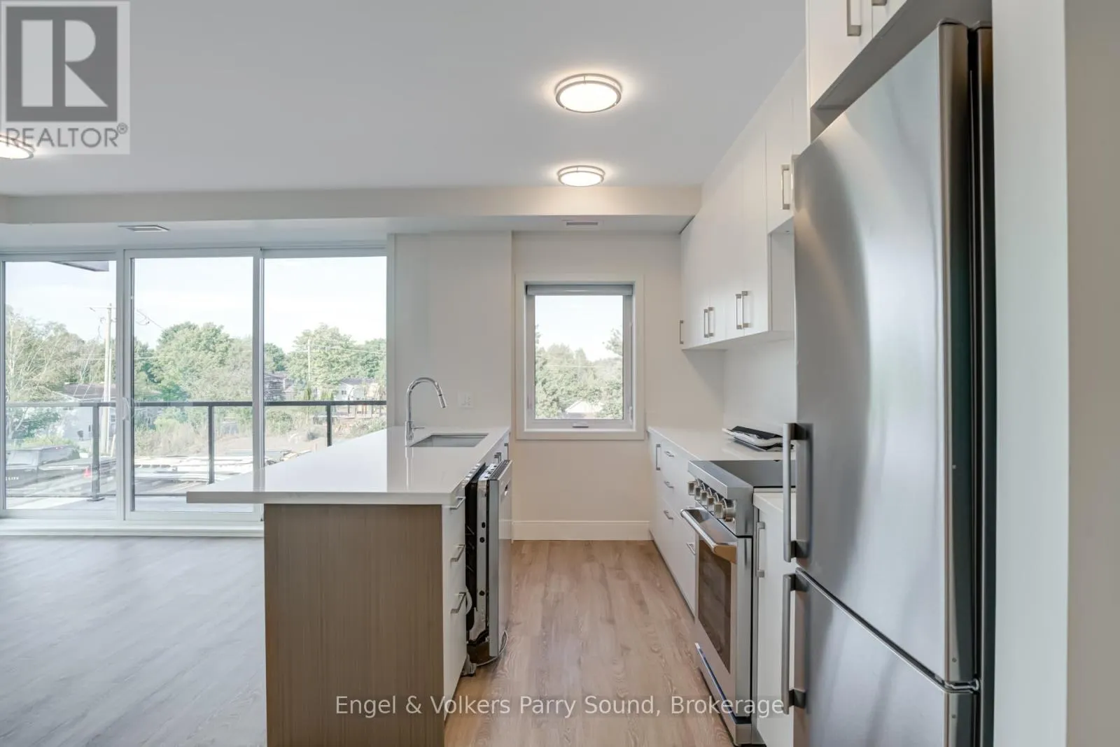 201 - 51 GEORGE STREET, #201