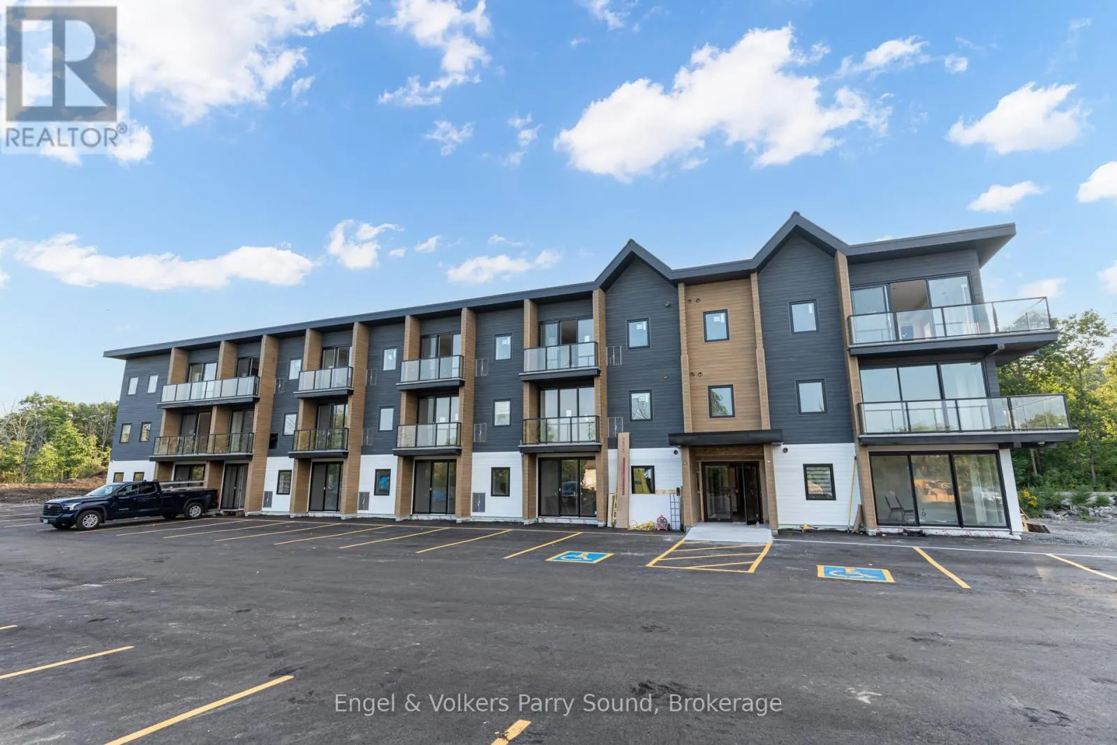 201 - 51 GEORGE STREET, #201