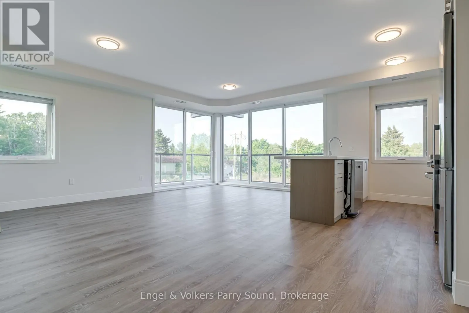 201 - 51 GEORGE STREET, #201