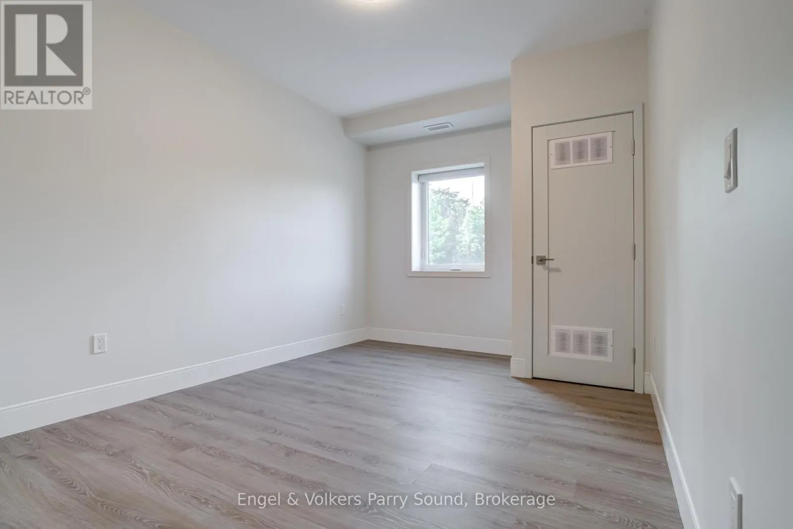 201 - 51 GEORGE STREET, #201