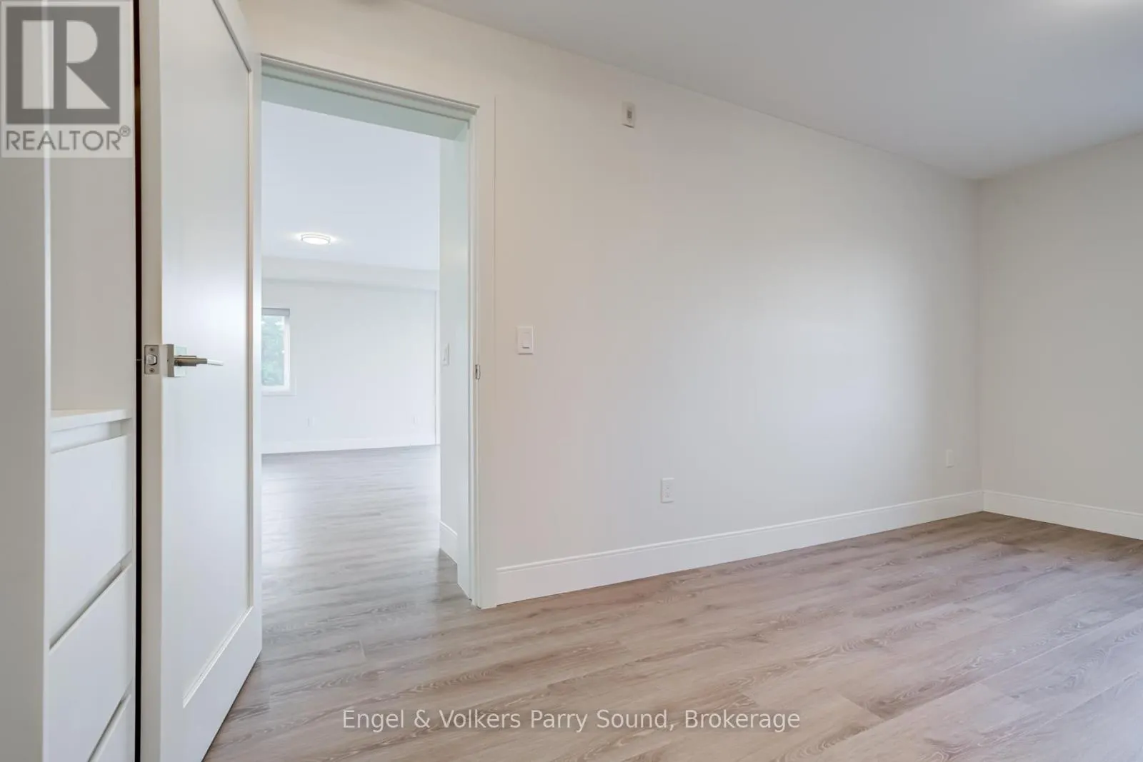 201 - 51 GEORGE STREET, #201