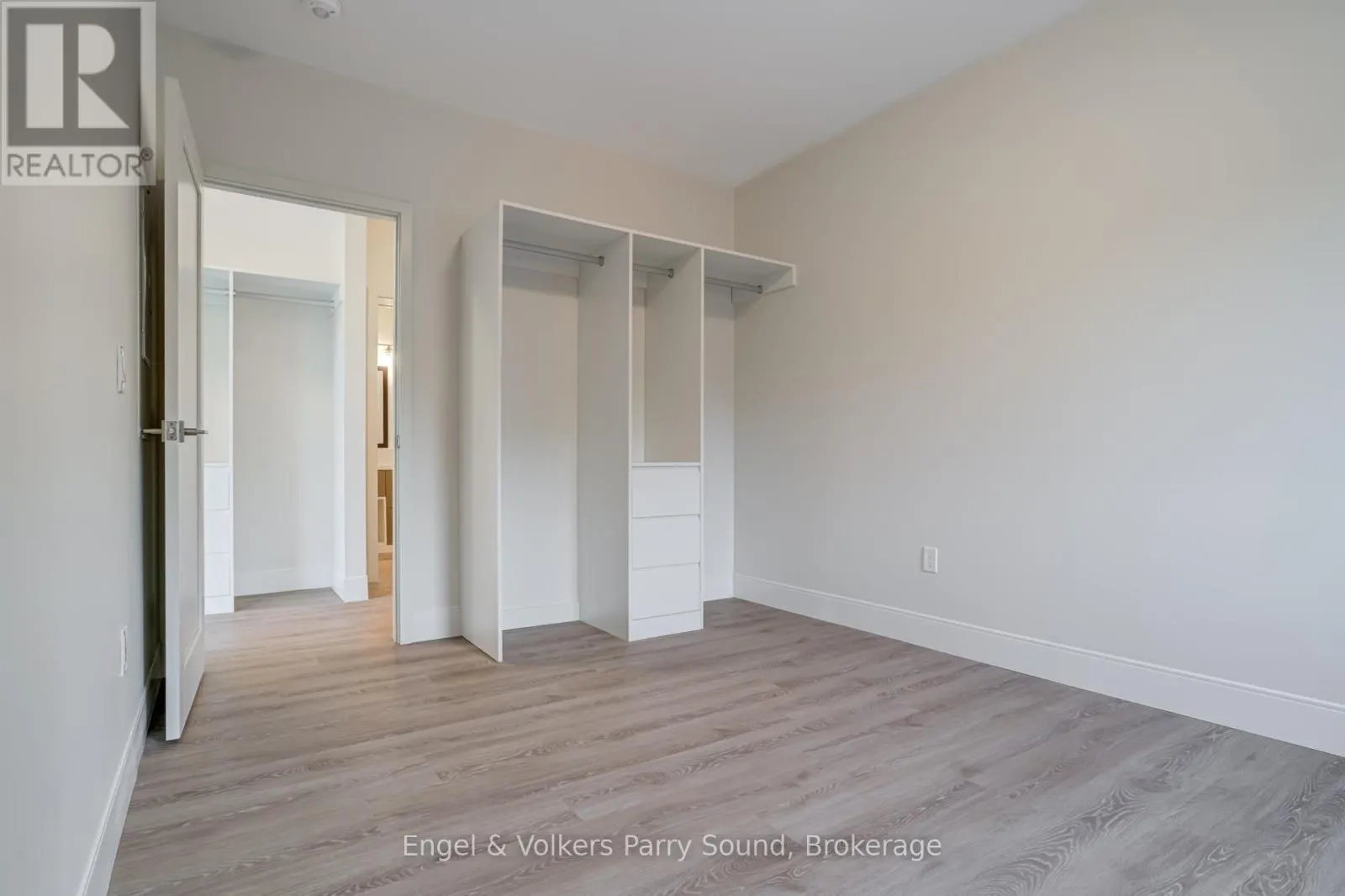 201 - 51 GEORGE STREET, #201