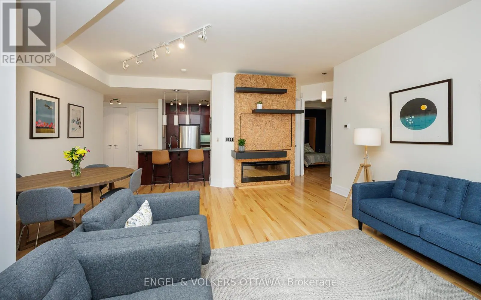 203 - 375 LISGAR STREET