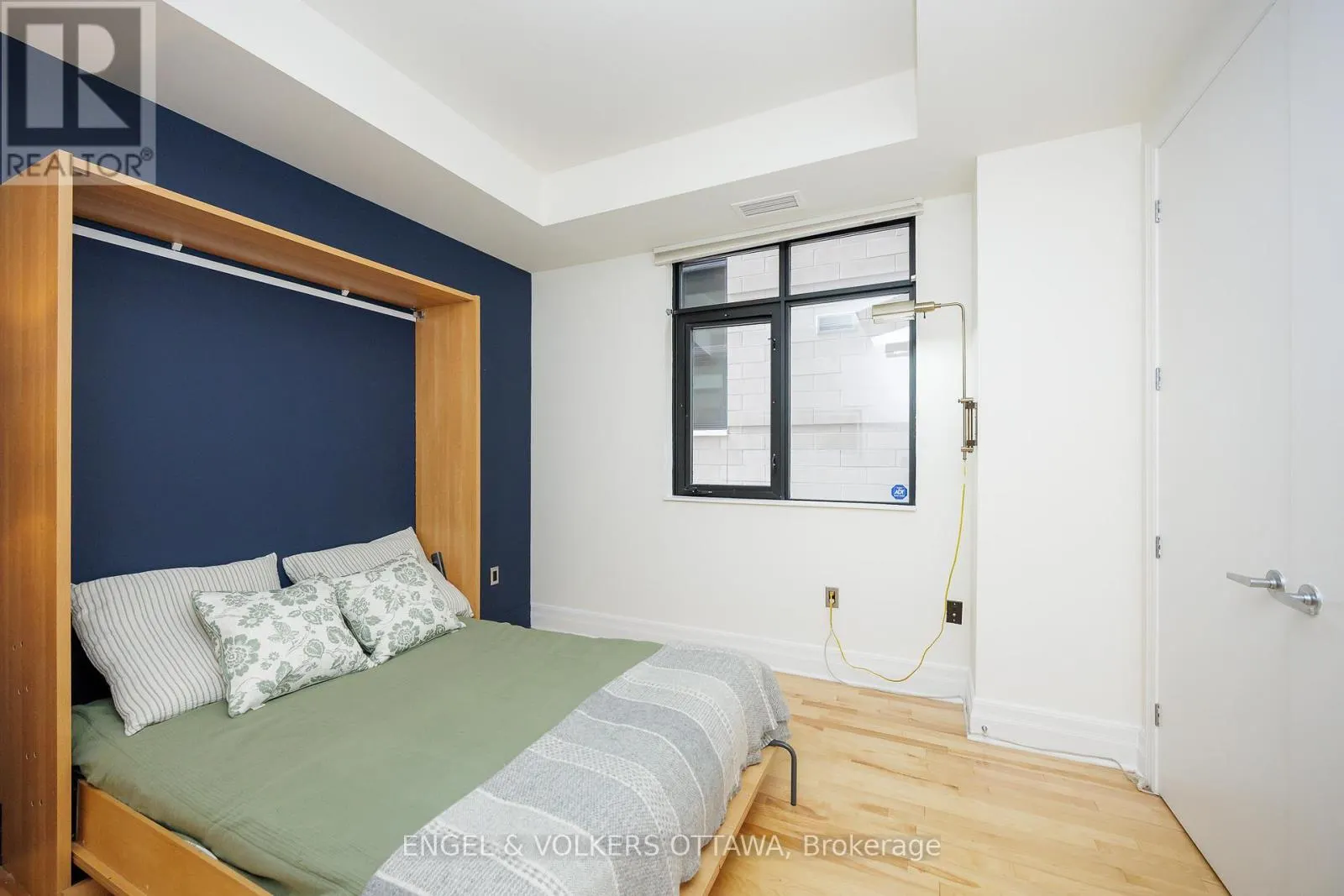 203 - 375 LISGAR STREET