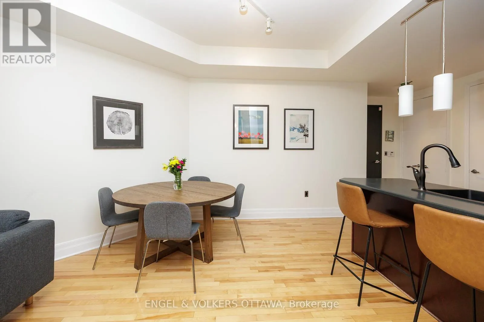 203 - 375 LISGAR STREET