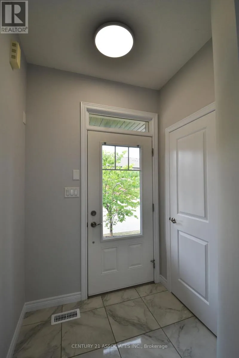 6 - 98 SHOREVIEW PLACE