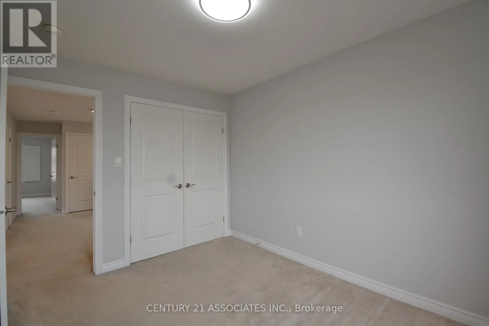 6 - 98 SHOREVIEW PLACE