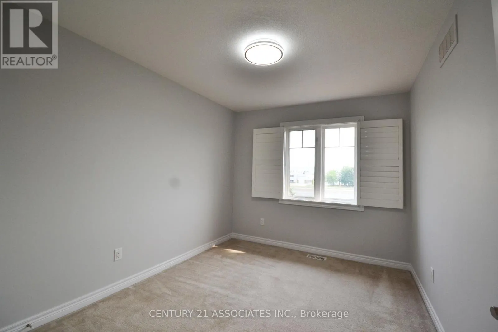 6 - 98 SHOREVIEW PLACE