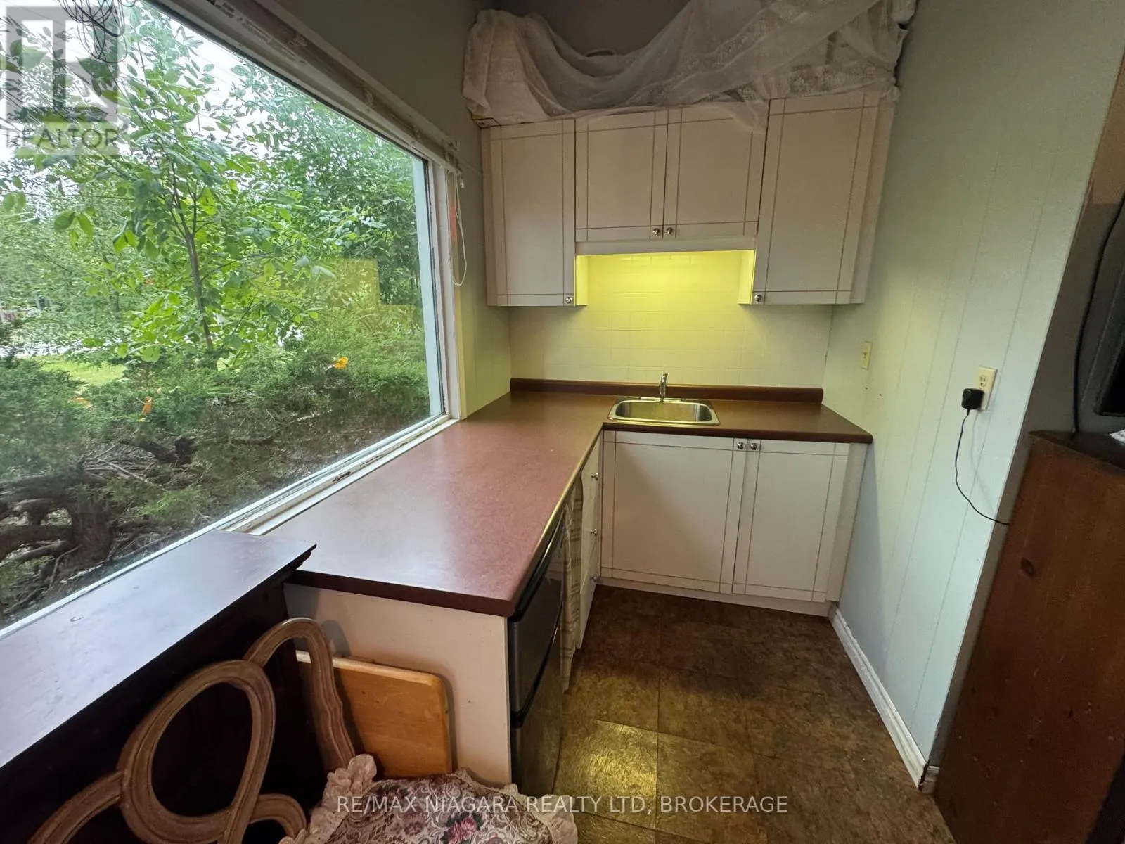 1640 DOMINION ROAD