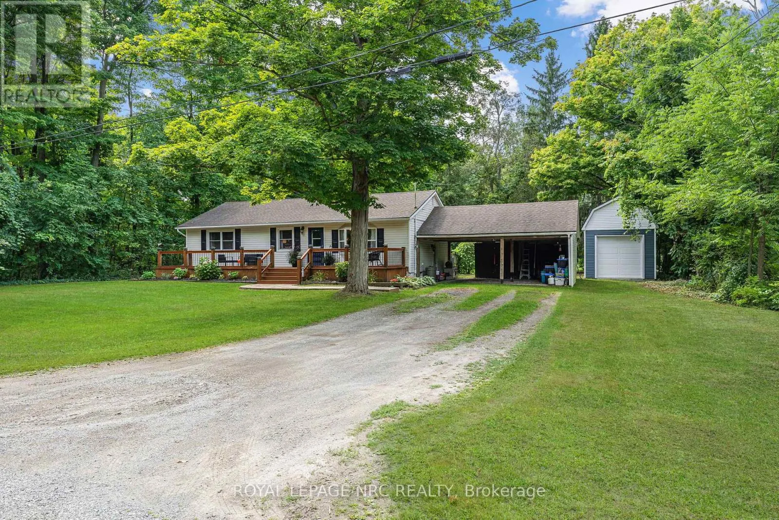 445 GLORIA ROAD