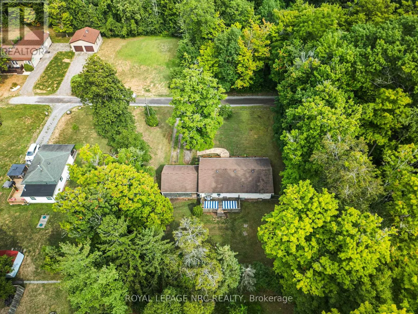 445 GLORIA ROAD