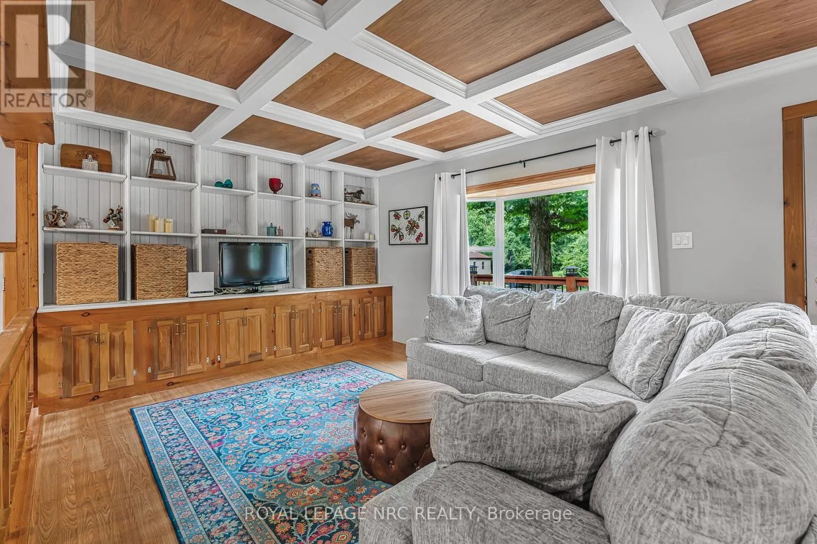 445 GLORIA ROAD