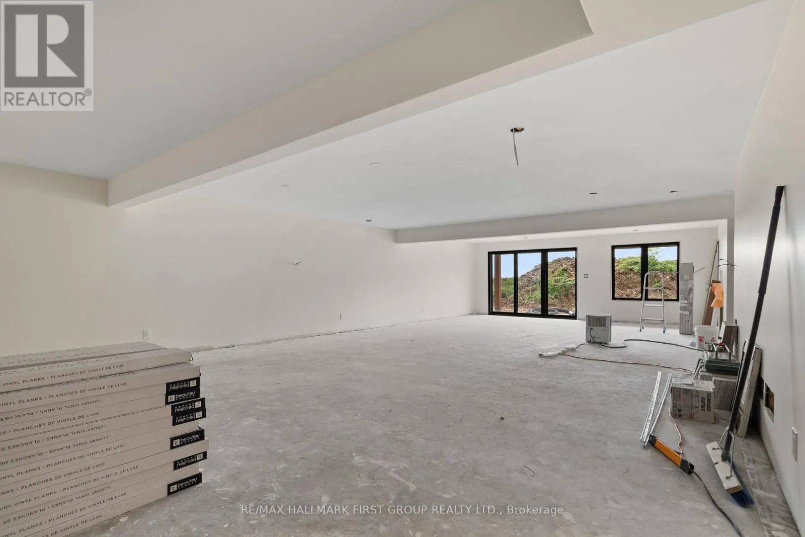 19115 LOYALIST PARKWAY