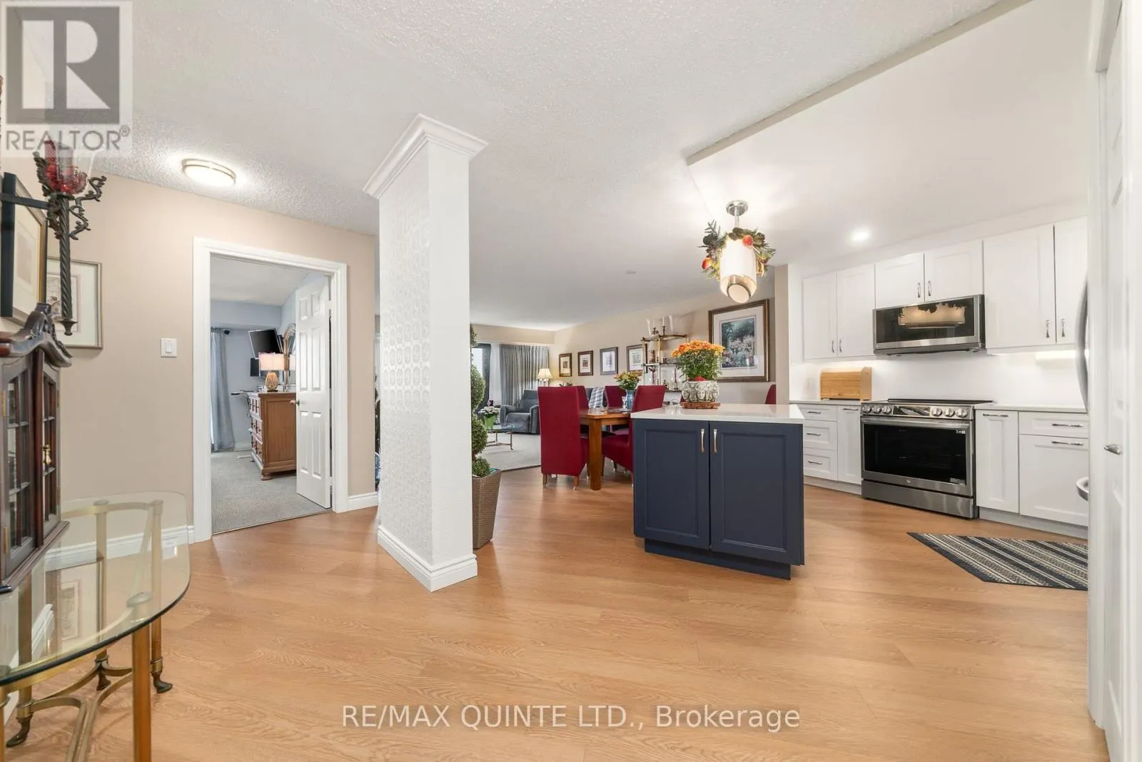 807 - 2 FRONT STREET S, #807