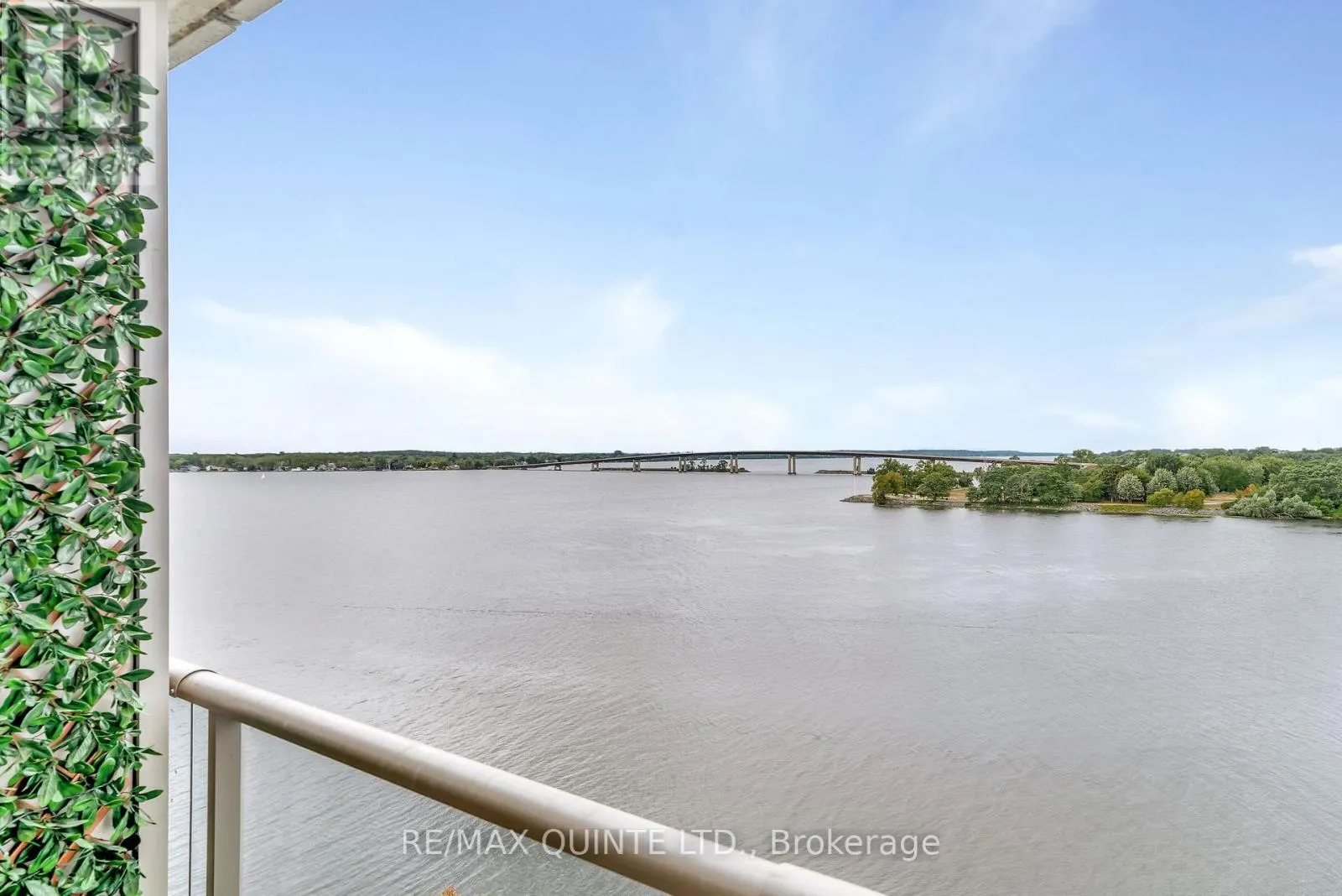807 - 2 FRONT STREET S, #807