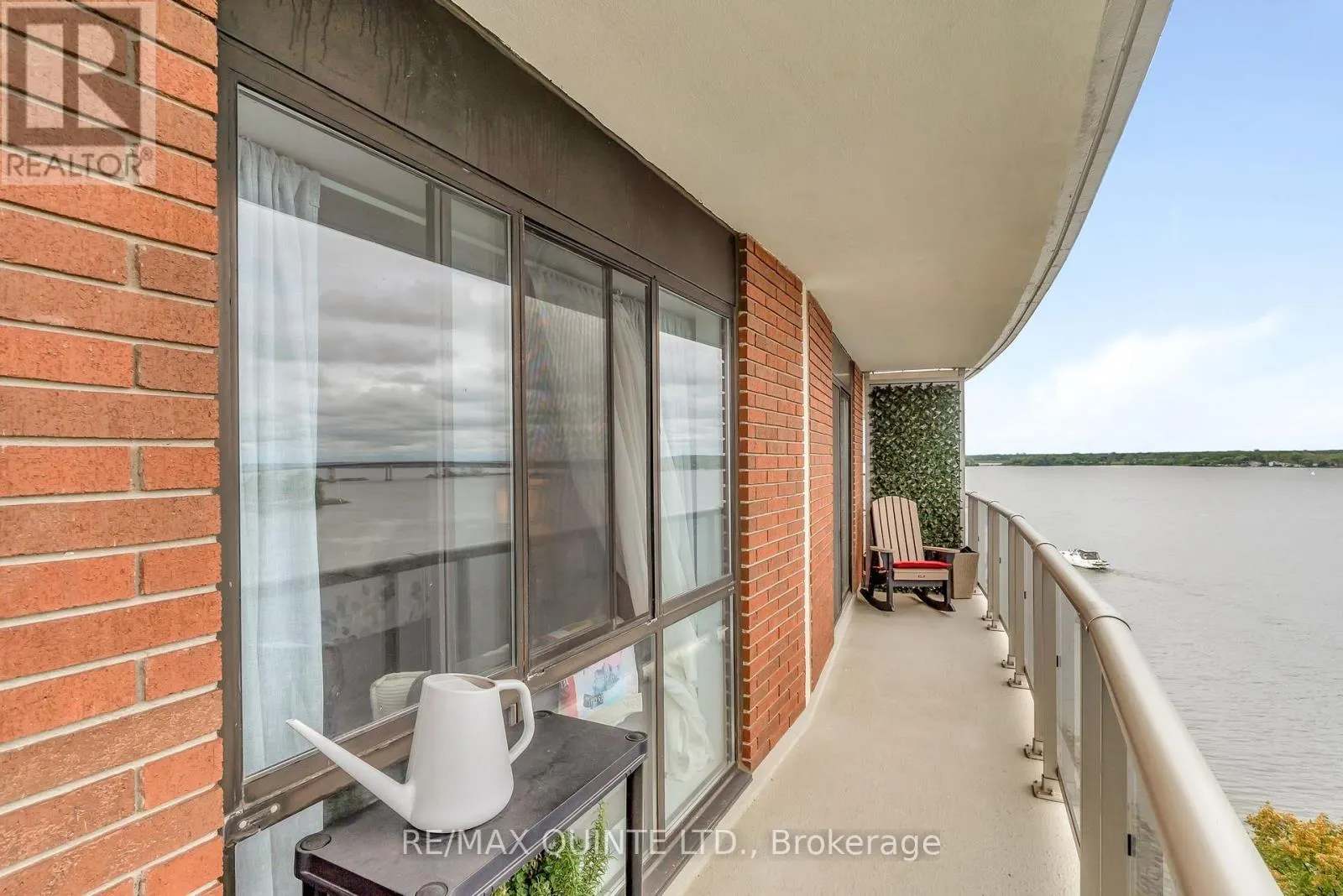 807 - 2 FRONT STREET S, #807