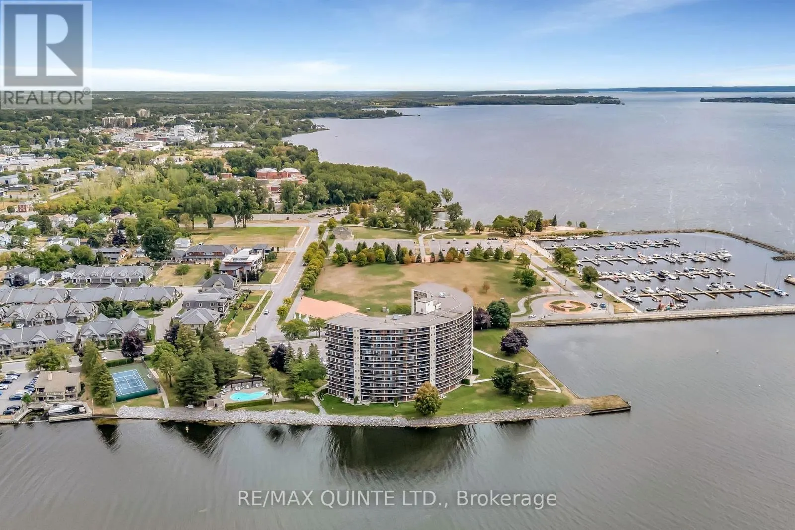 807 - 2 FRONT STREET S, #807