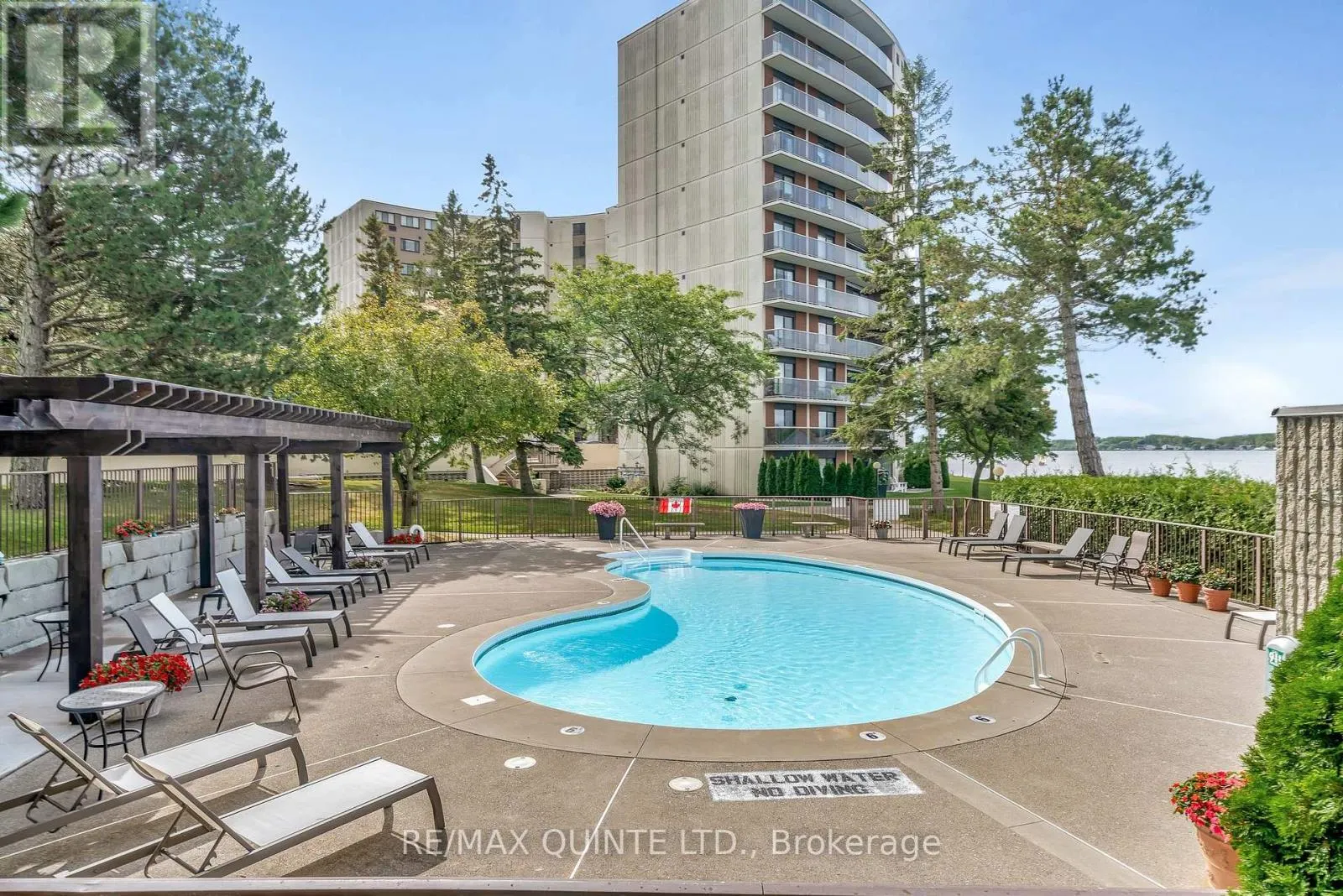 807 - 2 FRONT STREET S, #807