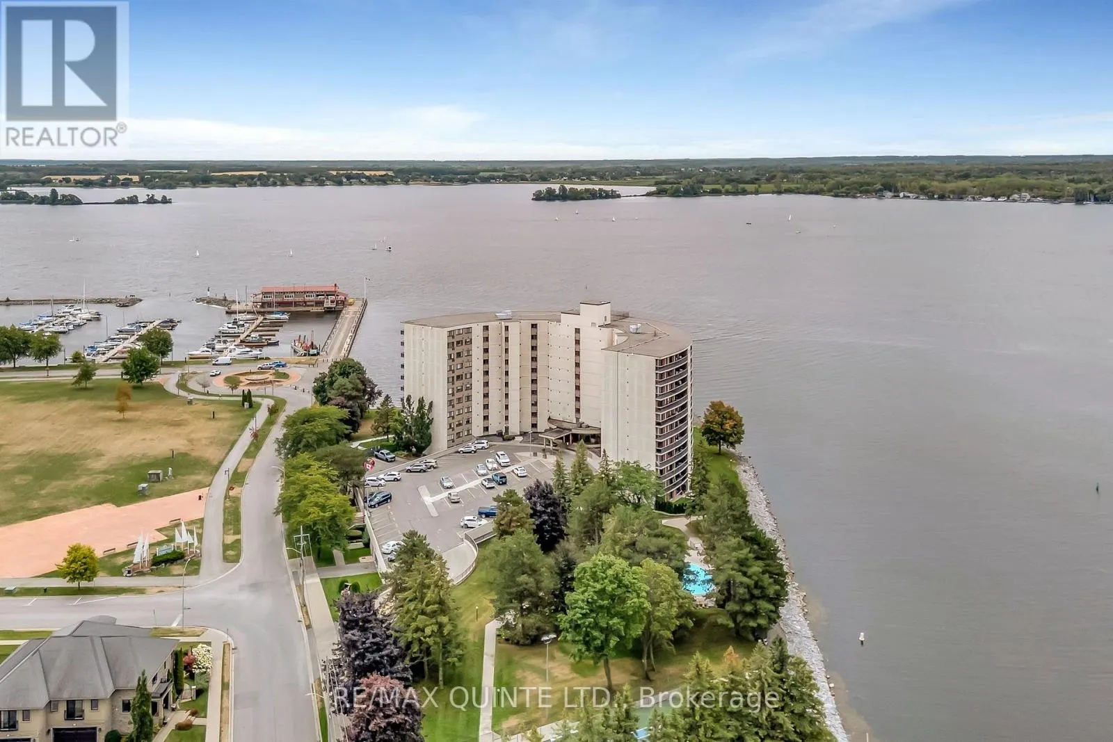 807 - 2 FRONT STREET S, #807