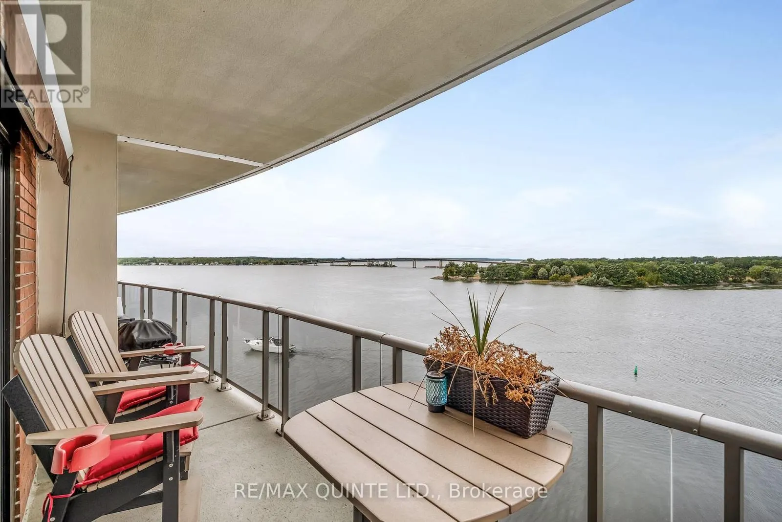 807 - 2 FRONT STREET S, #807