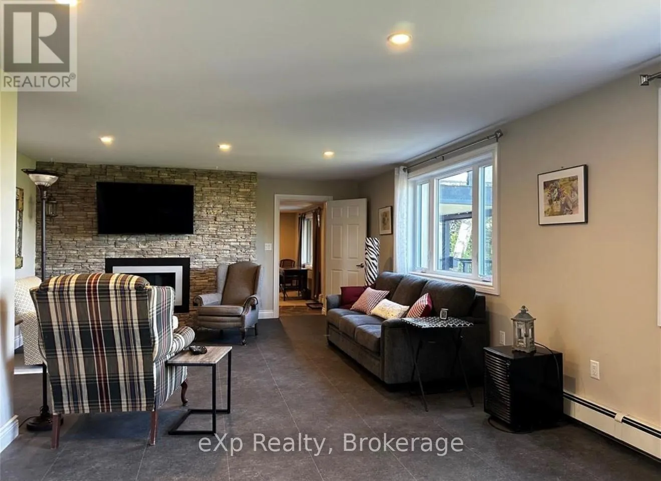 502435 GREY ROAD 1 ROAD
