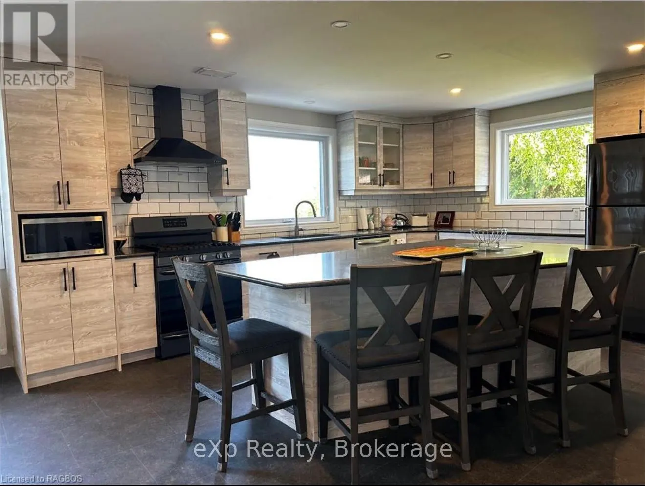 502435 GREY ROAD 1 ROAD