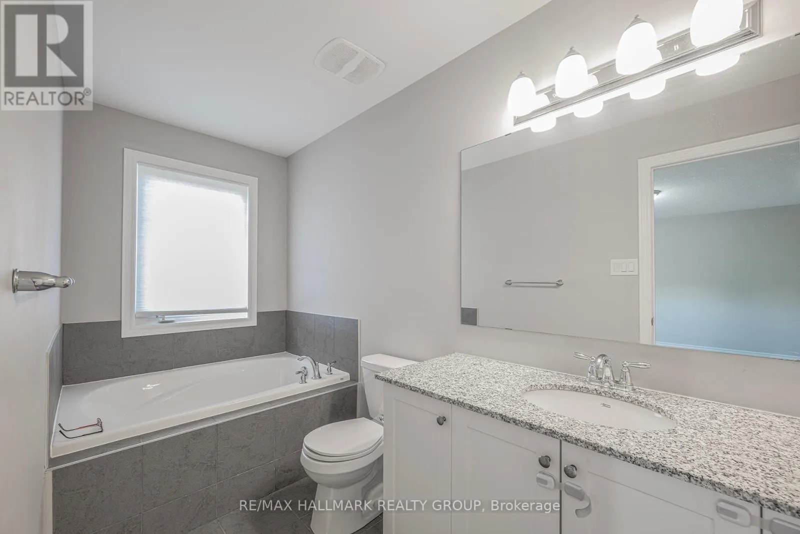 738 MAYFLY CRESCENT