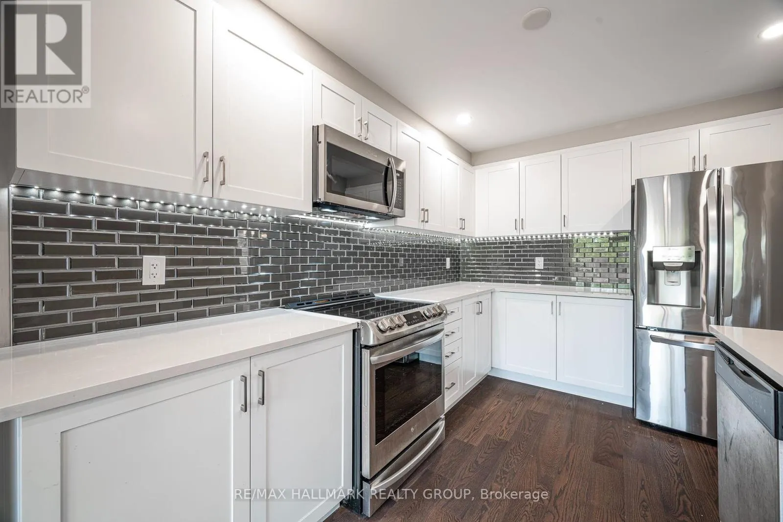 738 MAYFLY CRESCENT