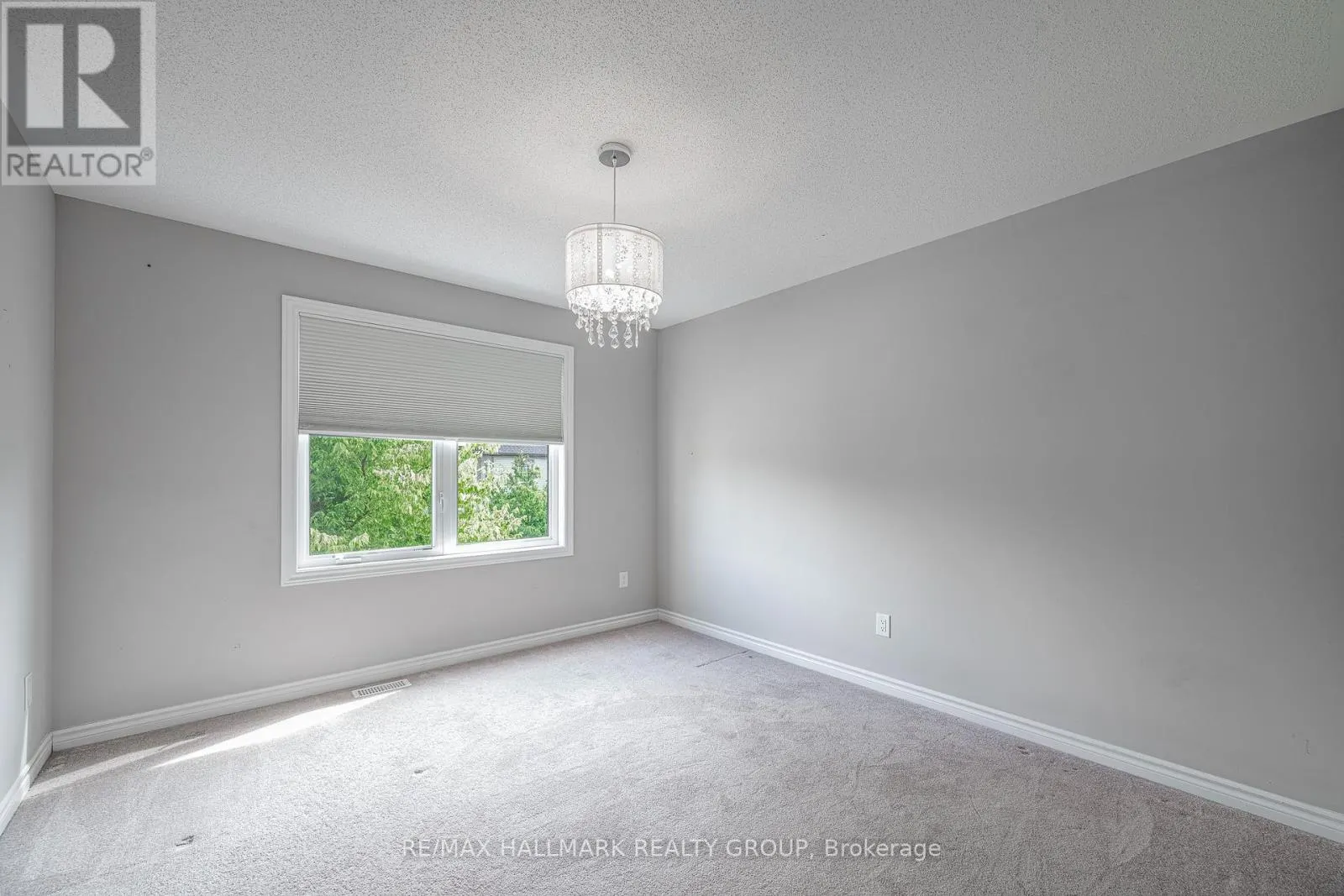 738 MAYFLY CRESCENT