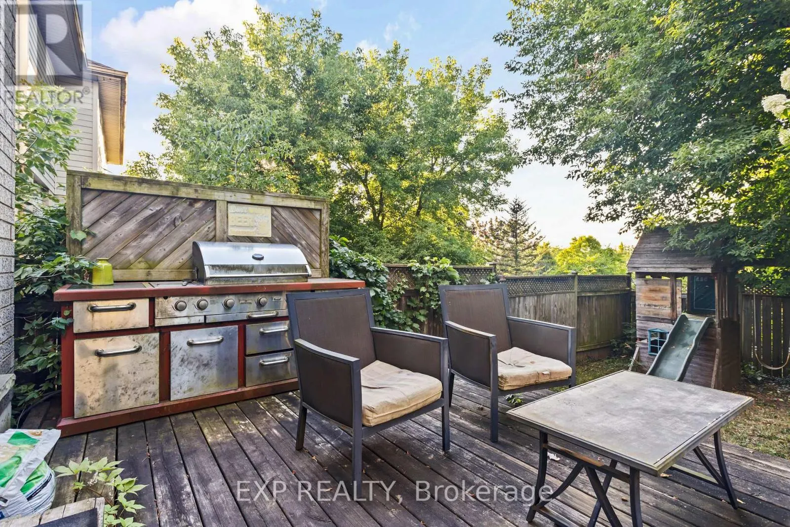 118 CHATEAU CRESCENT