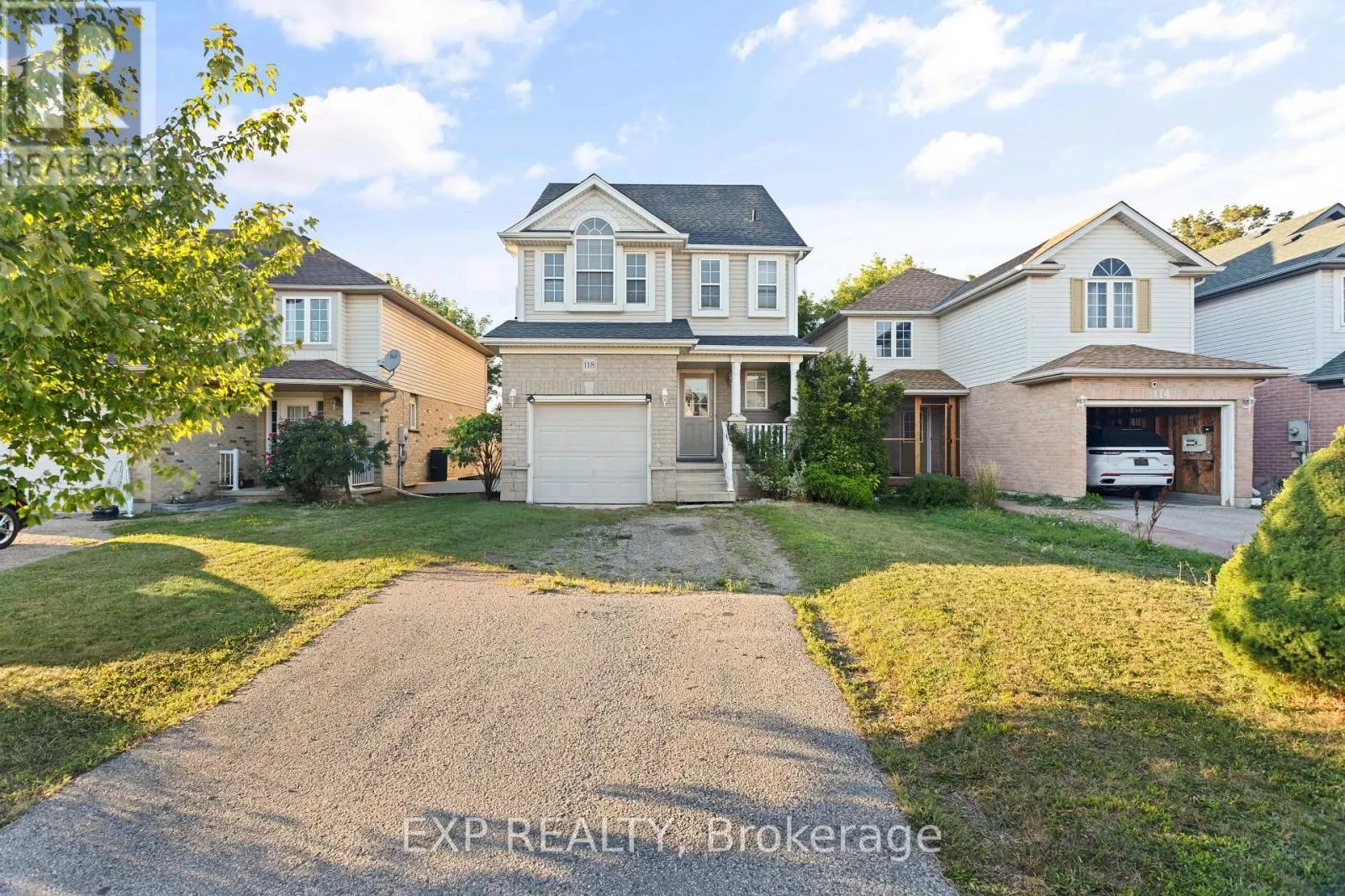 118 CHATEAU CRESCENT