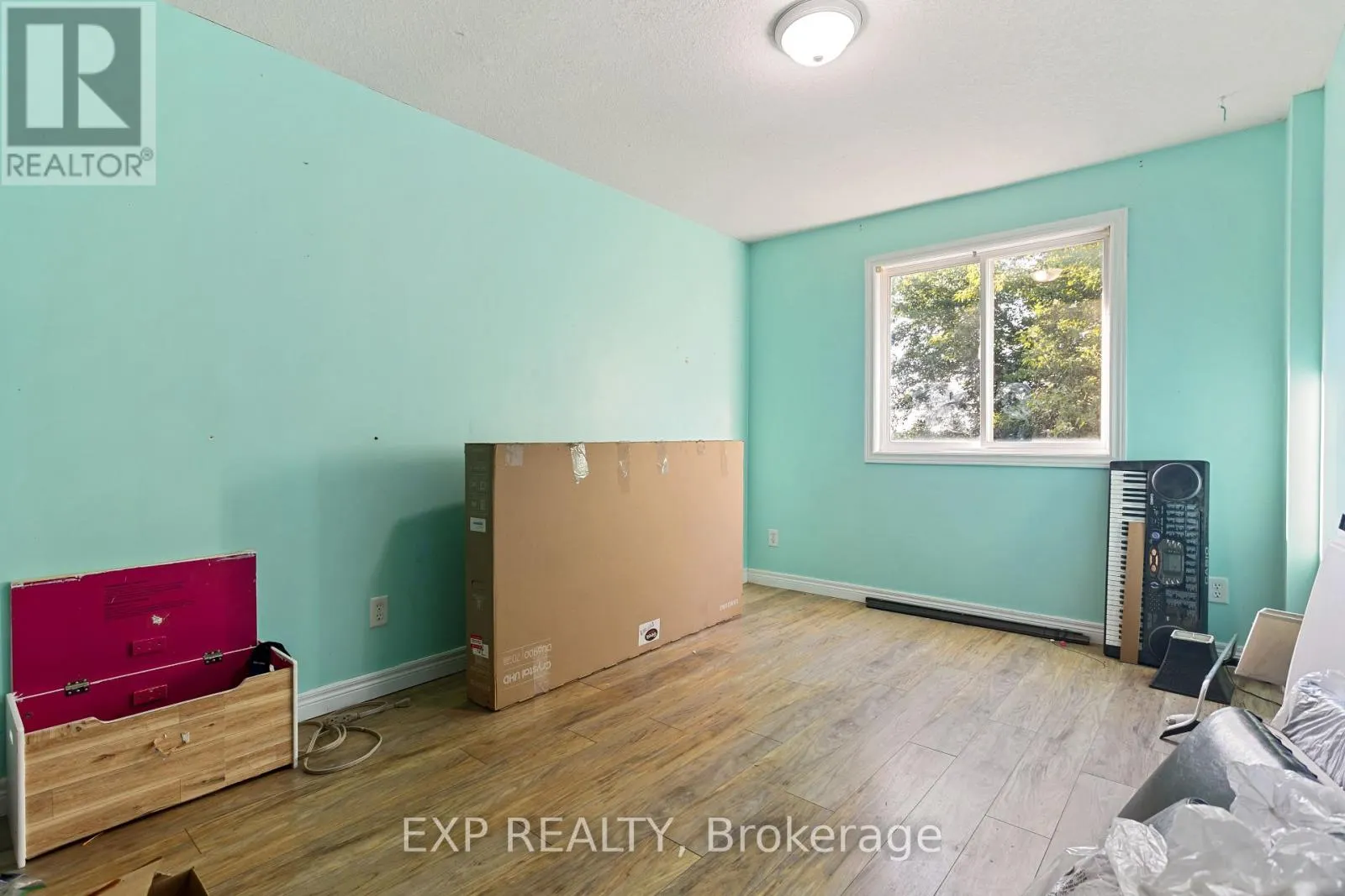 118 CHATEAU CRESCENT
