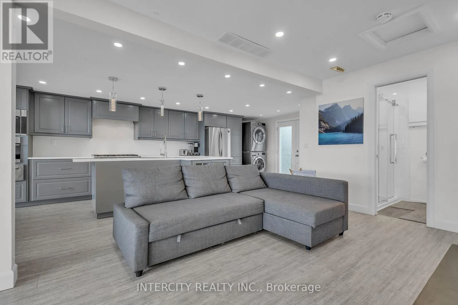 24 TRILLIUM AVENUE
